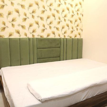 Hotel Keshavam Inn Mathura Exterior foto