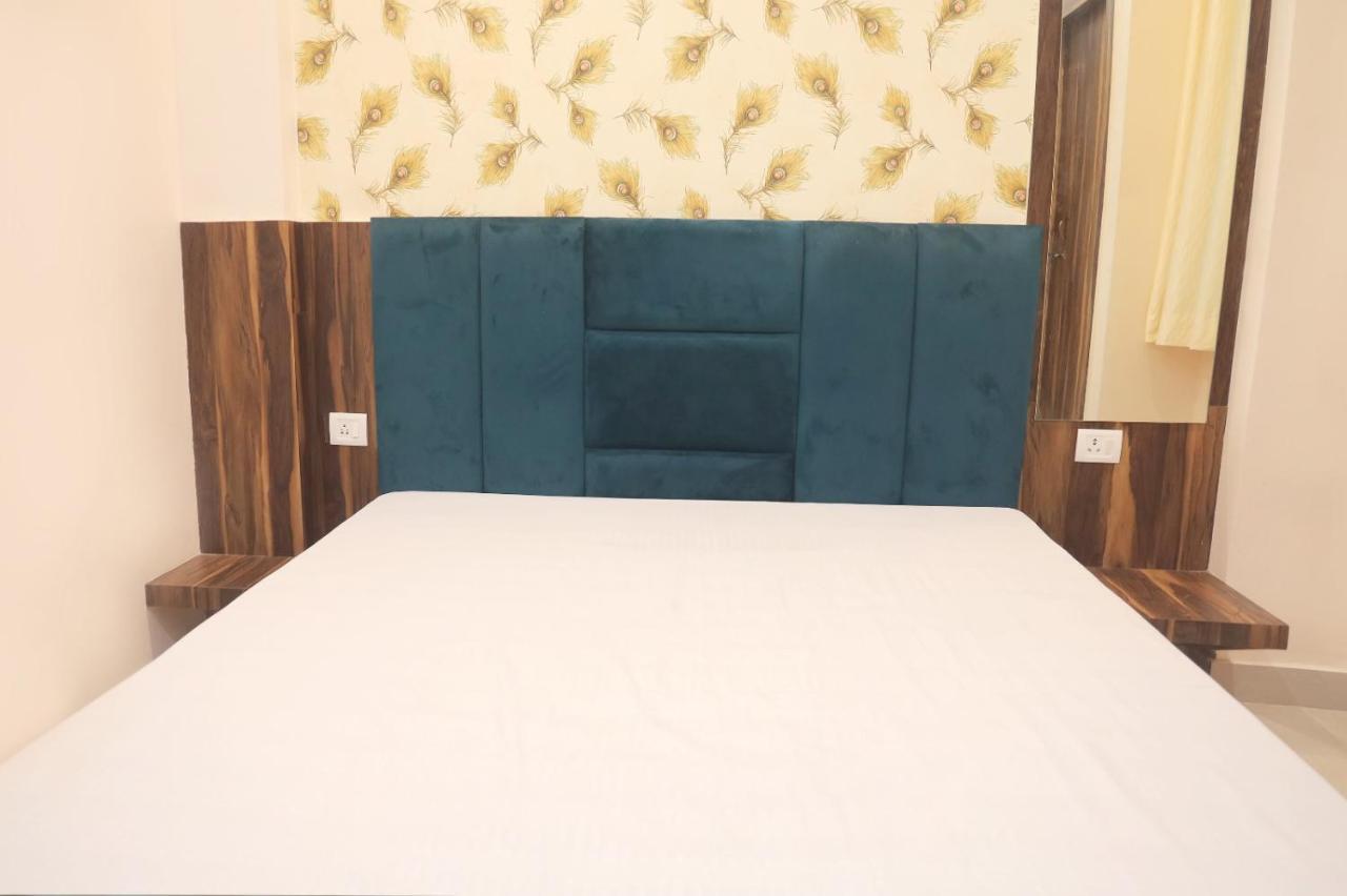 Hotel Keshavam Inn Mathura Exterior foto